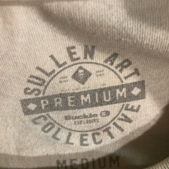 Sullen Art Collective Premium Artist Series “GhostBadge” SS TEE Buckle Exclusive - Picture 5 of 7